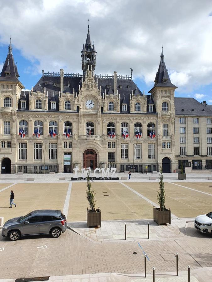 Studio De L'Hotel De Ville Charleville-Mézières 外观 照片